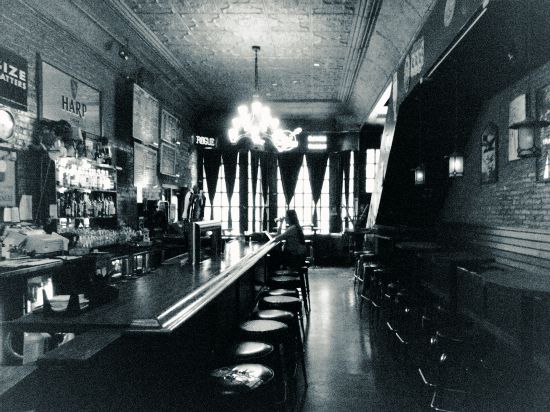 bar